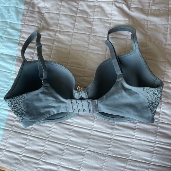 Victoria’s Secret Body by Victoria lined Demi bra 32 DDD - Picture 2 of 6